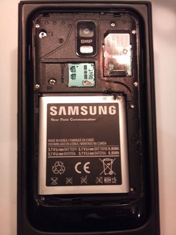 Samsung Galaxy S II Skyrocket explota en el bolsillo de su dueño2