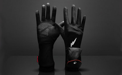 Warmthru, guantes que usan baterías para calentar tus manos
