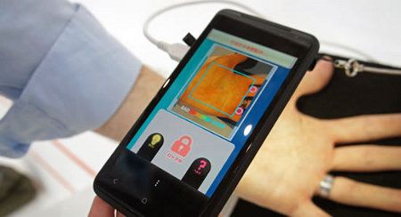 KDDI presenta una app de autenticación que escanea la palma de nuestra mano