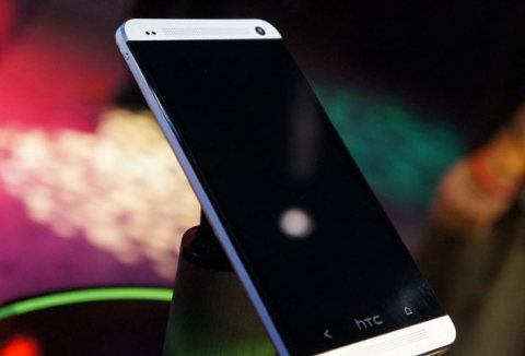 HTC One se retrasa su lanzamiento mundial