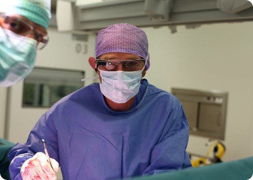 Doctores realizan una cirugía con ayuda de las Google Glass