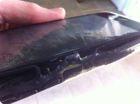 Un iPhone 5C se prende fuego y quema a una joven