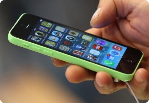 Una niña de 12 años envenena a su madre por haberle quitado su iPhone