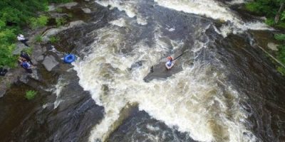 Canoístas son rescatados gracias a un dron