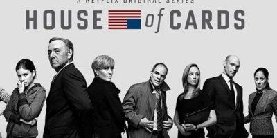 house of cards suspendida